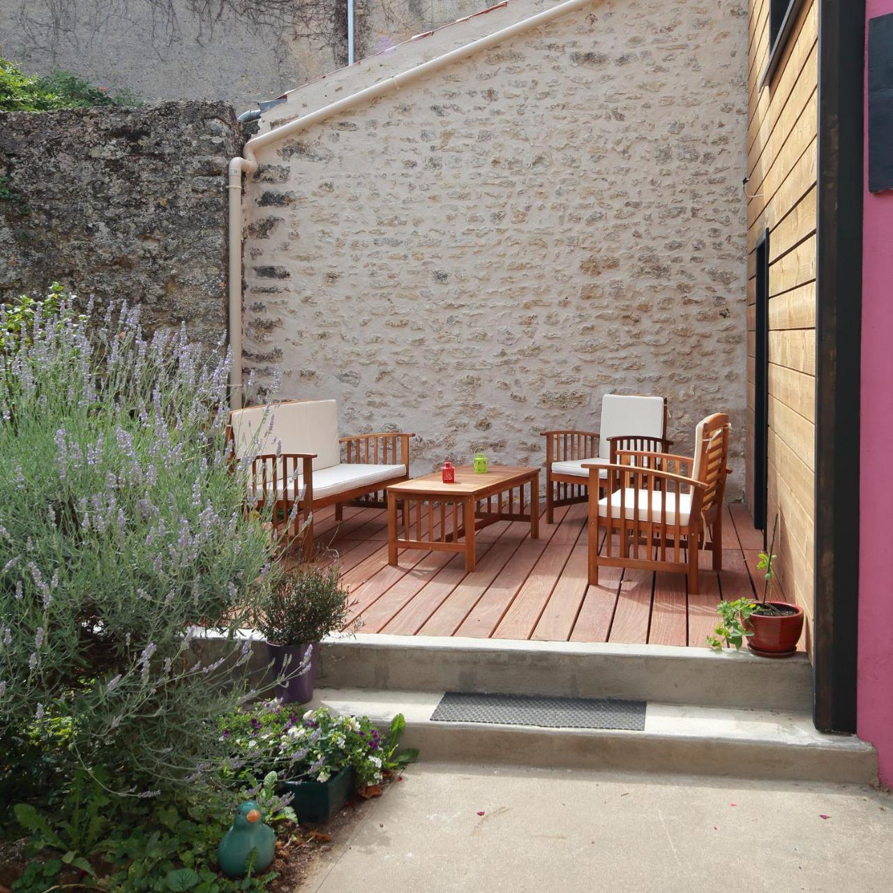La Loge Des Fees Bed & Breakfast Latille Luaran gambar