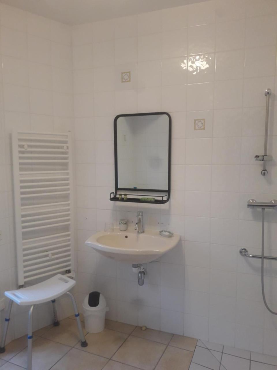 La Loge Des Fees Bed & Breakfast Latille Luaran gambar